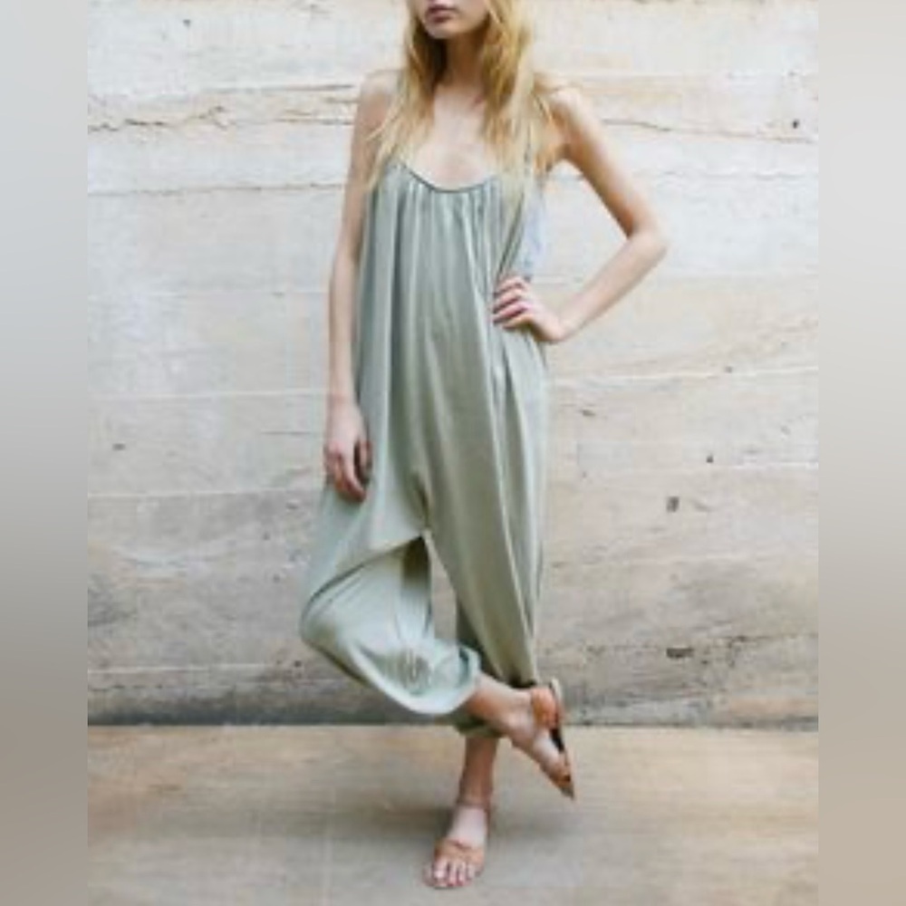 21 Saints Light Sage Green Boho Slouchy Harem Jumpsuit Romper - Size S